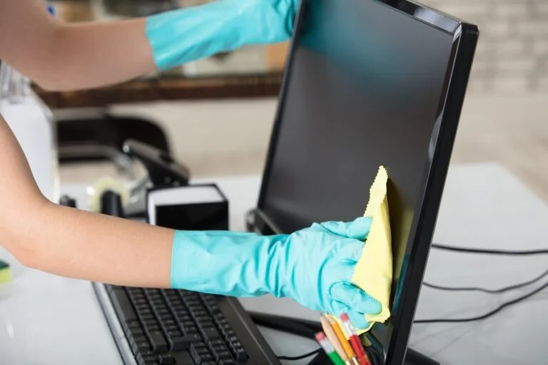 Benefits of Using a Professional Office Cleaning Services 3 Benefits of Using a Professional Office Cleaning Services